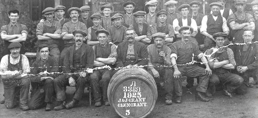 Black an white image of Glen Grant's employees in 1925